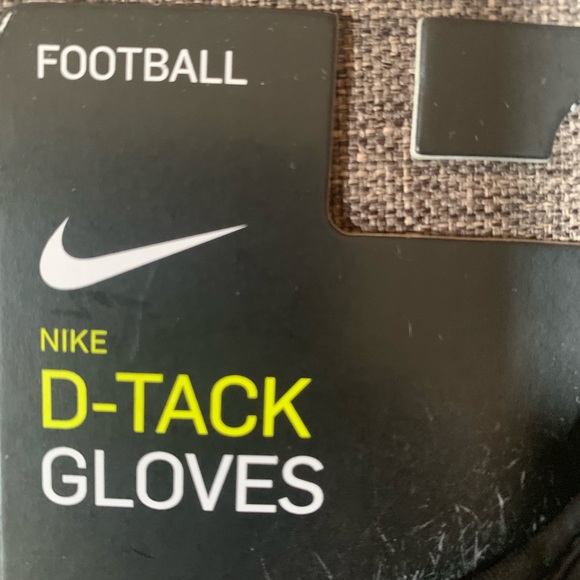 Nike D-Tack Lineman Football Gloves (Size Medium) - Picture 4 of 9